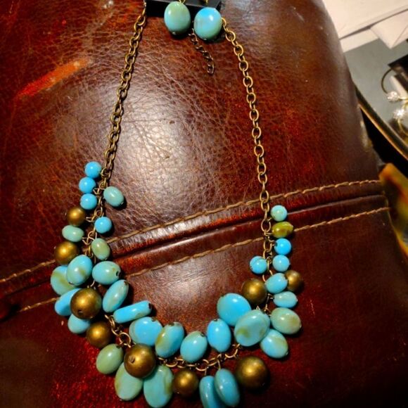 Paparazzi Turquoise and Bronze Colored Necklace and Earrings Set. J2 - Picture 1 of 1